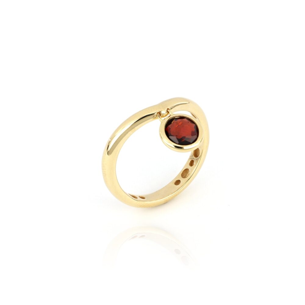Tavanti – Лунное кольцо с очарованием с красным гранатом