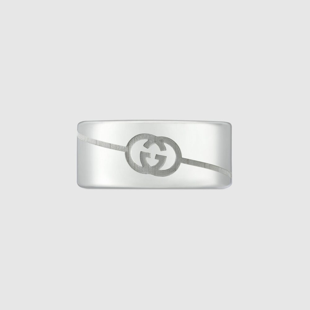 Широкое кольцо с диагональными переплетенными G – ‎774053 J8400 8106